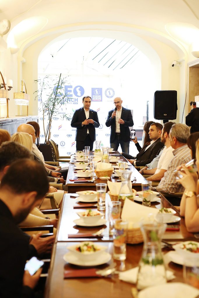 4E74F0FE-7F01-466B-A218-2C7F0DC78819